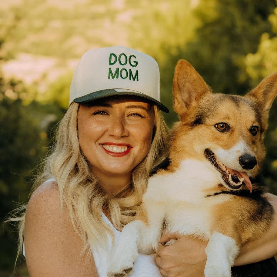 DOG MOM