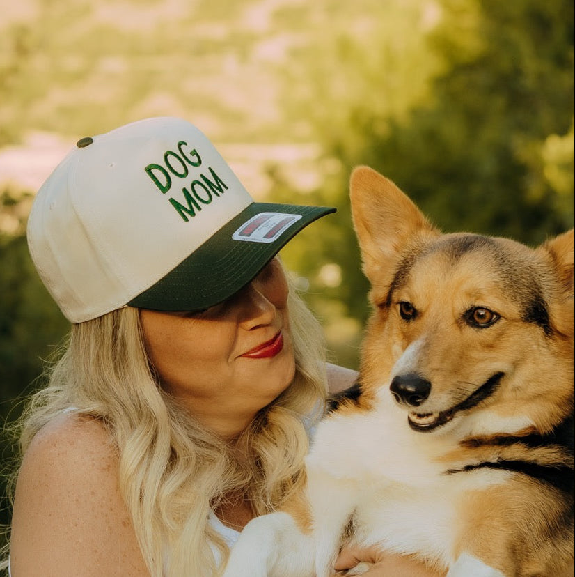 DOG MOM